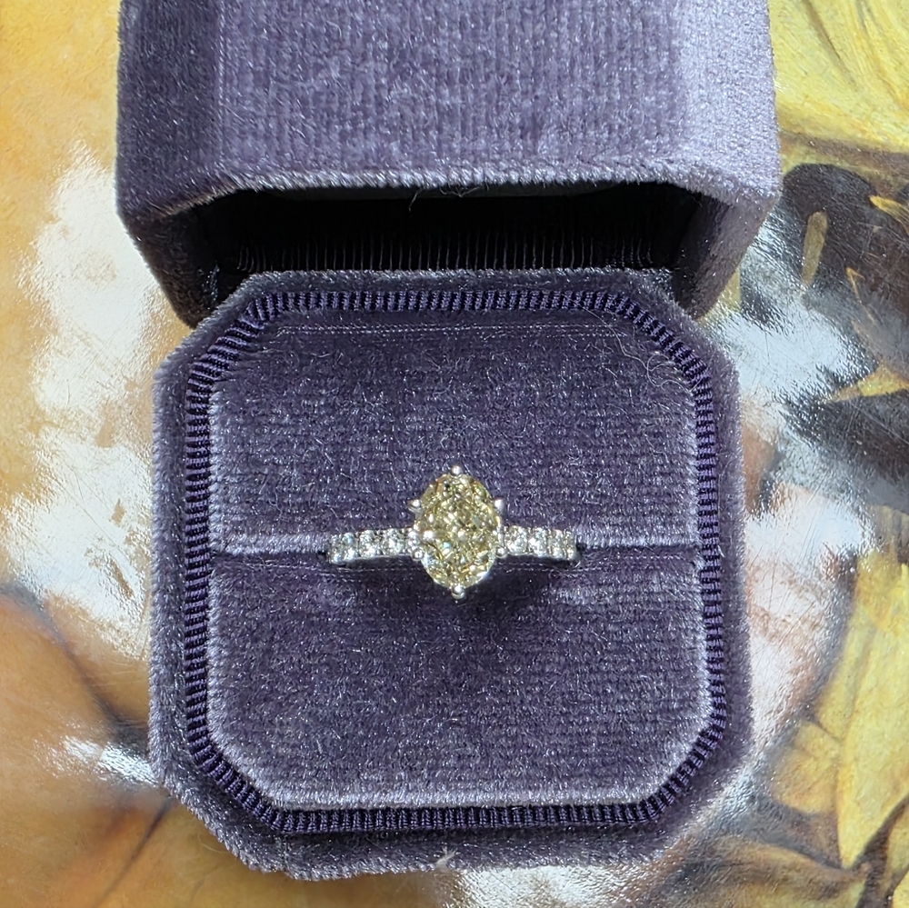 5 1/2 Sz 1.72 CT Natural Yellow VVSI Oval Diamond Set In 14k White Gold